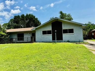 Main picture of 6111 S Joplin Ave