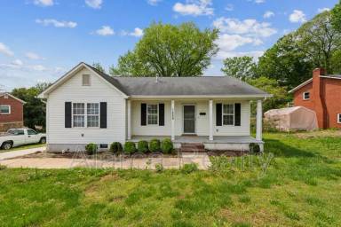 Main picture of 1825 Remount Rd