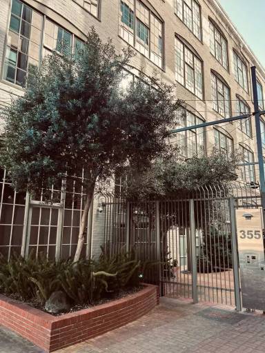 Main picture of 355 Bryant St