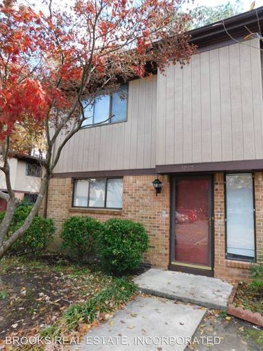 Main picture of 1010 N Green Dr