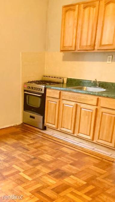 Main picture of 60 Crawford St