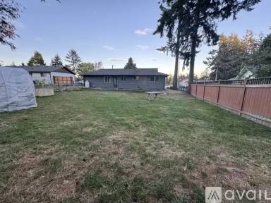 Main picture of 899 NW Cathlamet Dr