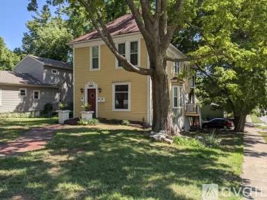 Main picture of 4461 Eaton St