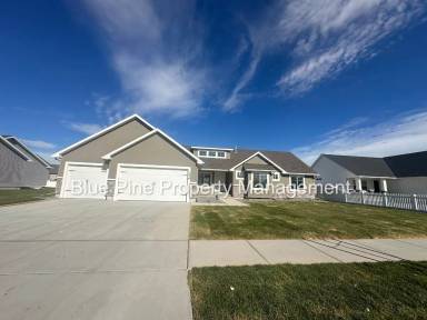 Main picture of 176 Hideout Dr
