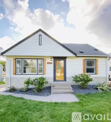 Main picture of 4704 Heights Dr