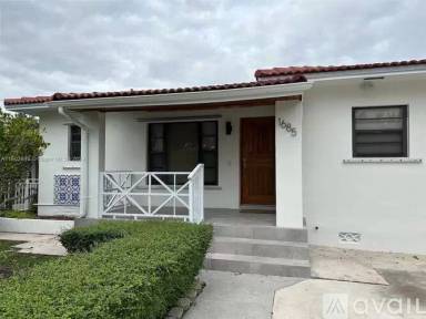 Main picture of 1685 SW 15th St