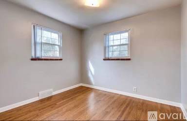 Main picture of 1601 S Yates St