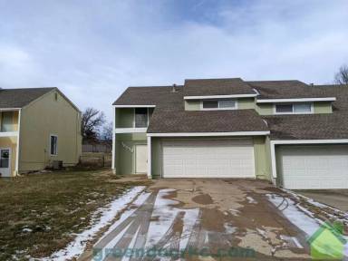 Main picture of 16520 W 141st St