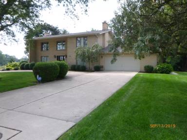 Main picture of 51 Regent Dr