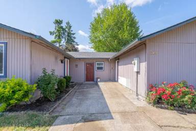 Main picture of 804 E Aldercrest Dr