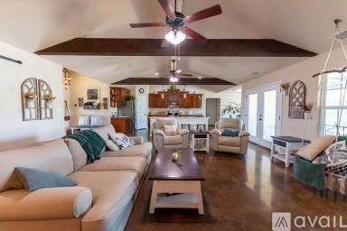 Main picture of 392 Laurel Vista Dr