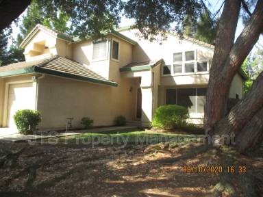 Main picture of 102 Thorndike Way