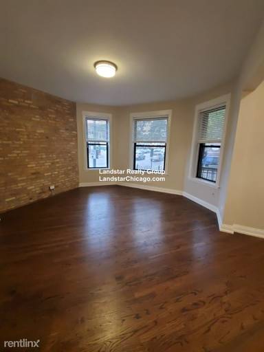 Main picture of 2945 W Diversey Ave