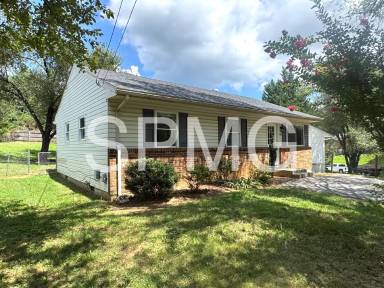 Main picture of 701 Tuck St NE