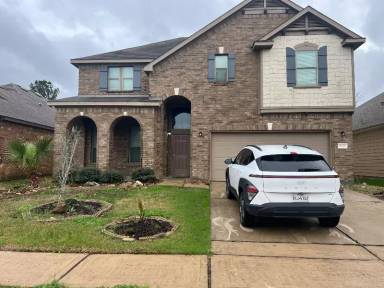 Main picture of 16527 Winthrop Bend Dr