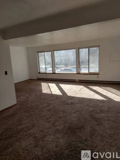 Main picture of 2126 W Pacific Ave