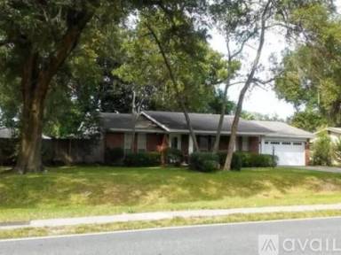 Main picture of 2620 Moody Ave