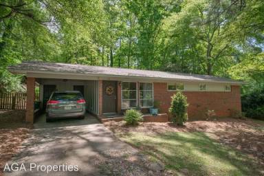 Main picture of 115 Woodcrest Dr