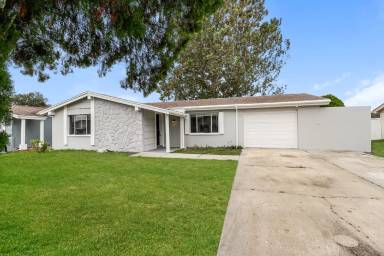 Main picture of 4132 Claremont Dr