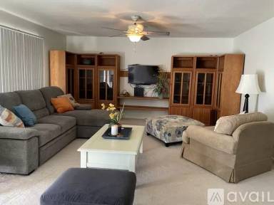 Main picture of 221 S Lake Dr