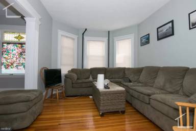 Main picture of 32 Justin Rd