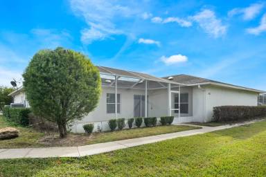 Main picture of 907 Willow Dr