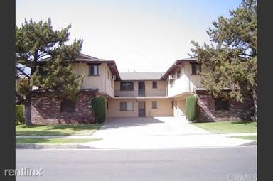 Main picture of 165 California St