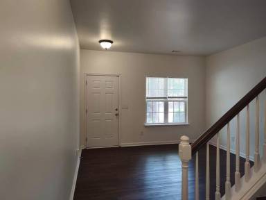 Main picture of 11008 Dixie Hills Dr