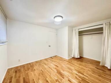 Main picture of 5101 Ravenna Ave NE