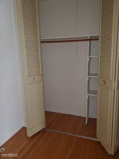 Main picture of 6250 N Kenmore Ave