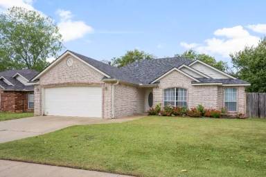 Main picture of 11848 N 107th East Ave
