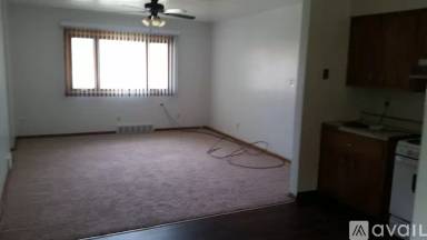 Main picture of 1718 N Walnut St