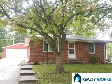 Main picture of 632 N 68th St