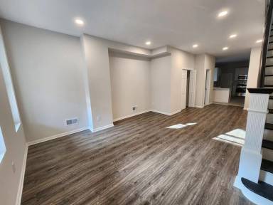 Main picture of 53 W Sharpnack St