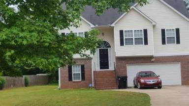 Main picture of Joy Lake Road