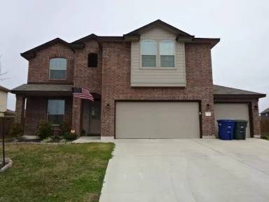 Main picture of 1234 Hogg Ct