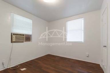 Main picture of 1522 W 25th St