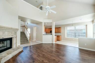 Main picture of 2744 Kickapoo Cavern Dr