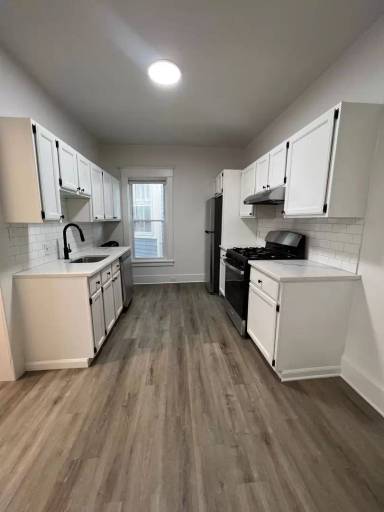 Main picture of 159 College St Apartments