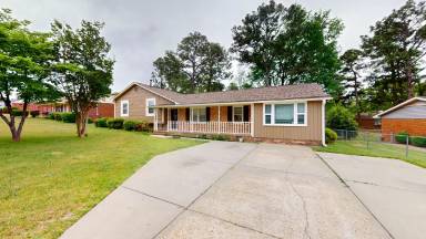 Main picture of 6107 Sabine Dr