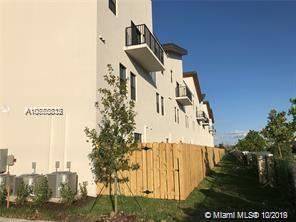 Main picture of 10431 NW 82nd St