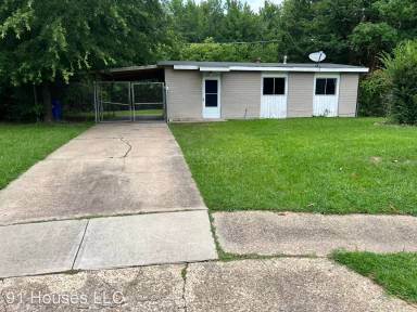 Main picture of 4302 Waters Pl