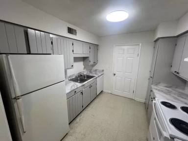 Main picture of 2150 N Sherwood Forest Dr Apartments