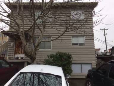 Main picture of 932 N 73rd St