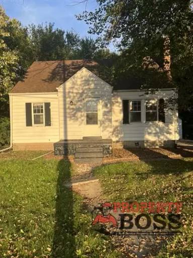 Main picture of 6929 Broadway