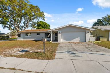 Main picture of 1700 Ironwood Ct E