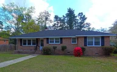 Main picture of 96 Willow Dr