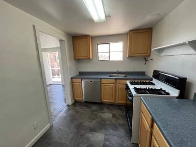 Main picture of 211 Vassar Dr SE