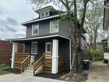 Main picture of 4440 Troost Ave