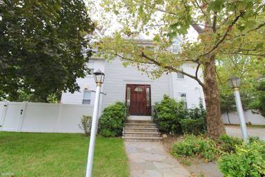 Main picture of 4 Winsor Ave